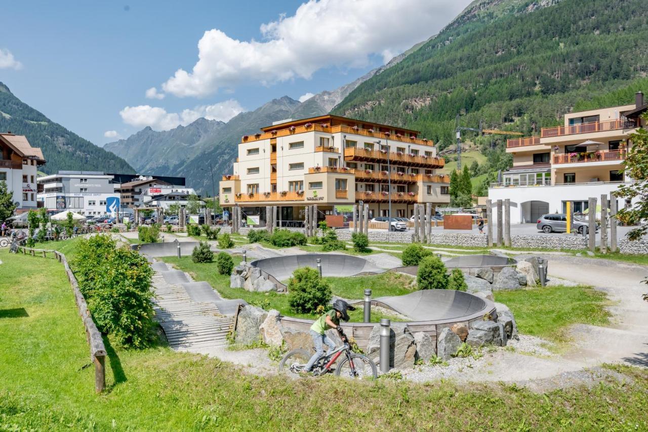 Hotel Baeckelar Wirt Superior Sölden Dış mekan fotoğraf